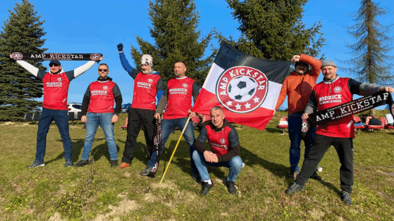 Jak mądrze kibicować dziecku podczas meczów i treningów?