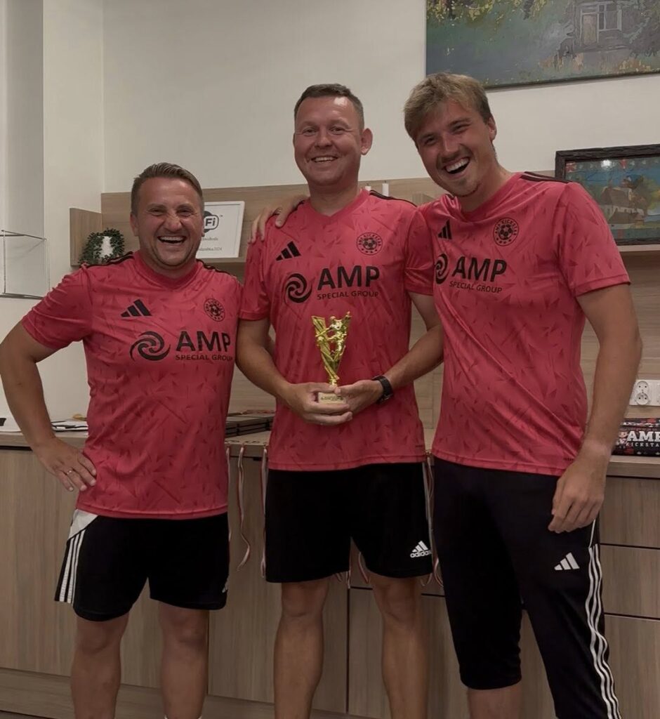 wesprzyj fundację Akademia AMP Kickstar